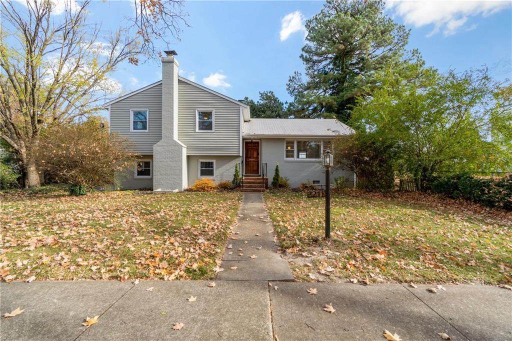 2211 Seminary Avenue - Photo 1