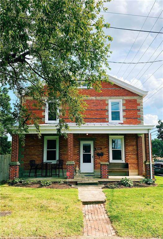 2201 National Street - Photo 1