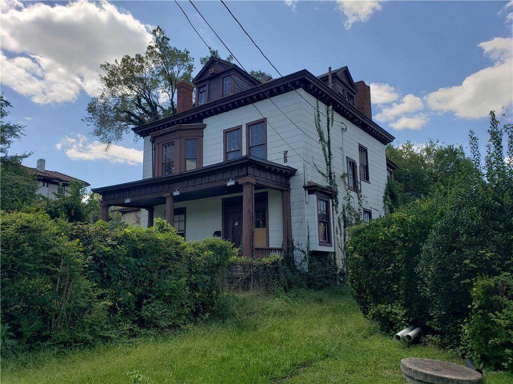 722 Sycamore Street - Photo 1