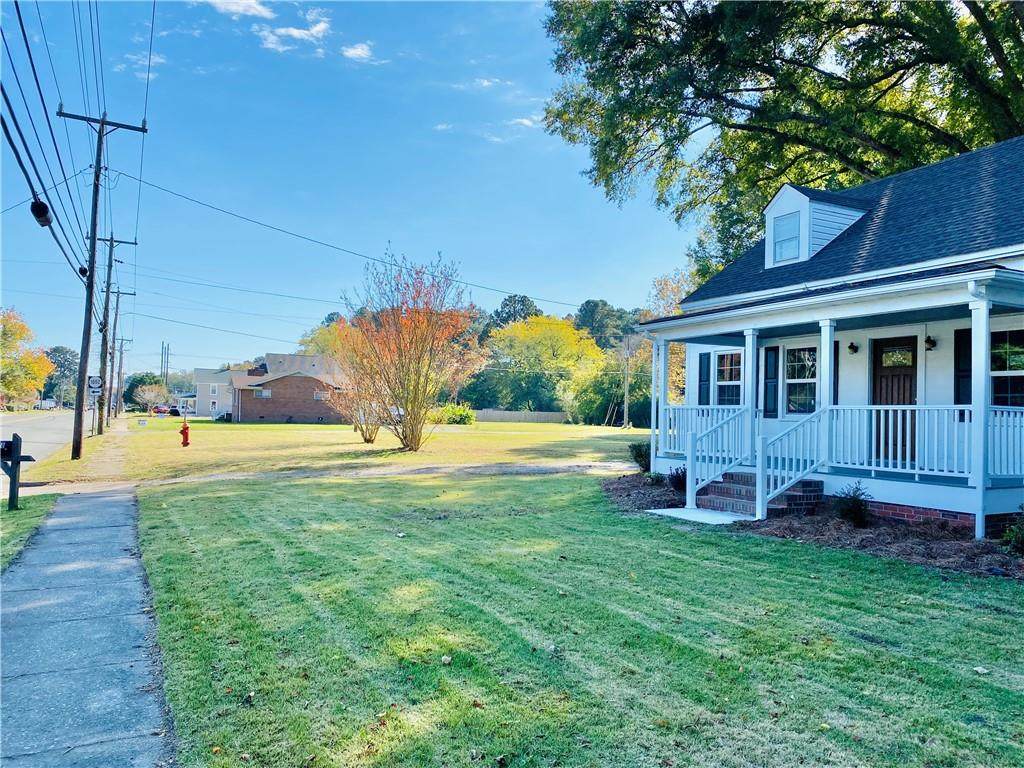 3390 King William Avenue - Photo 1