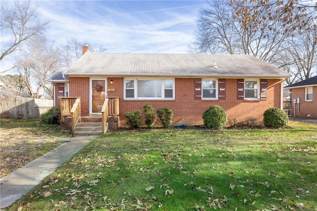 312 Sandston Avenue - Photo 1