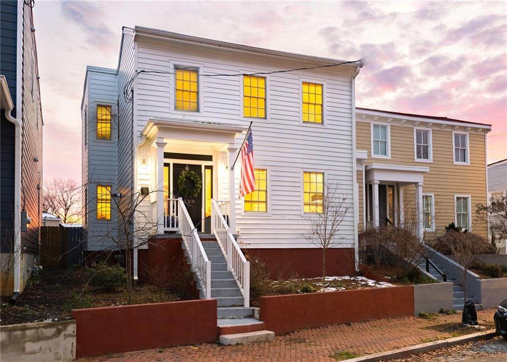 2109 Cedar Street - Photo 1