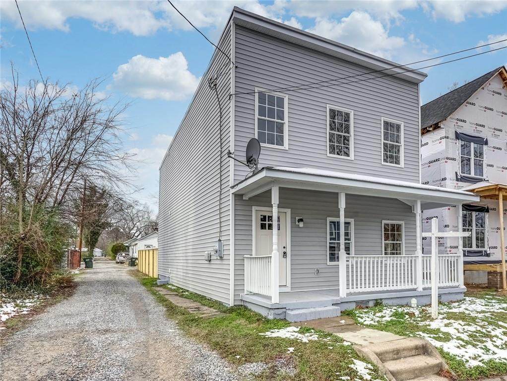 10 30th Street - Photo 1
