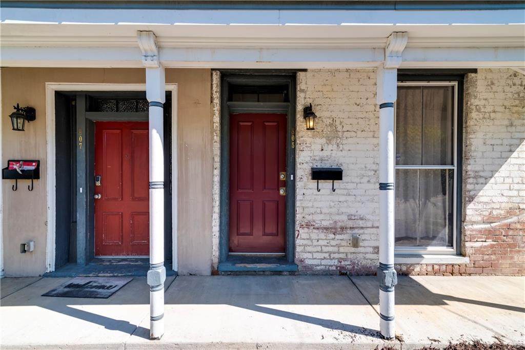 805 Mosby Street - Photo 1