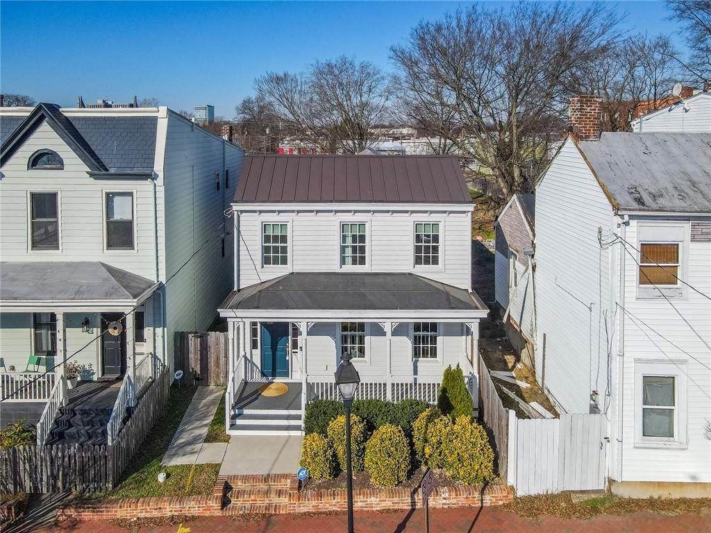 902 25th Street - Photo 1