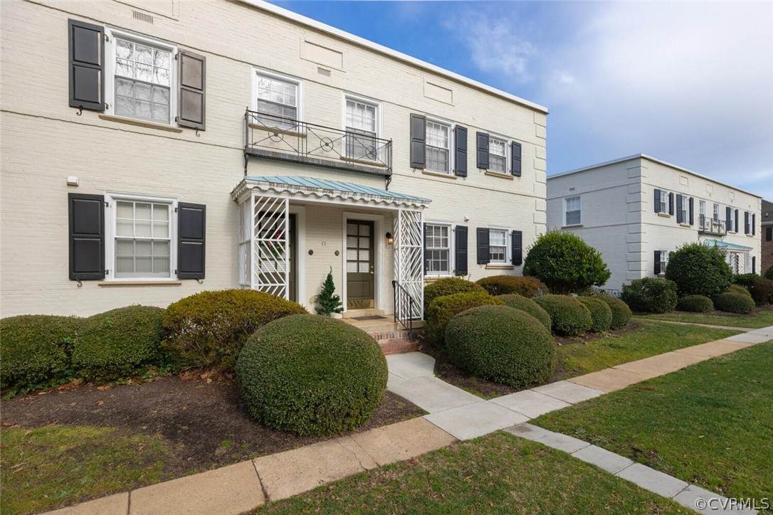 11 Locke Lane - Photo 1