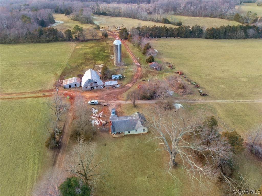 689 Clayville Road - Photo 1