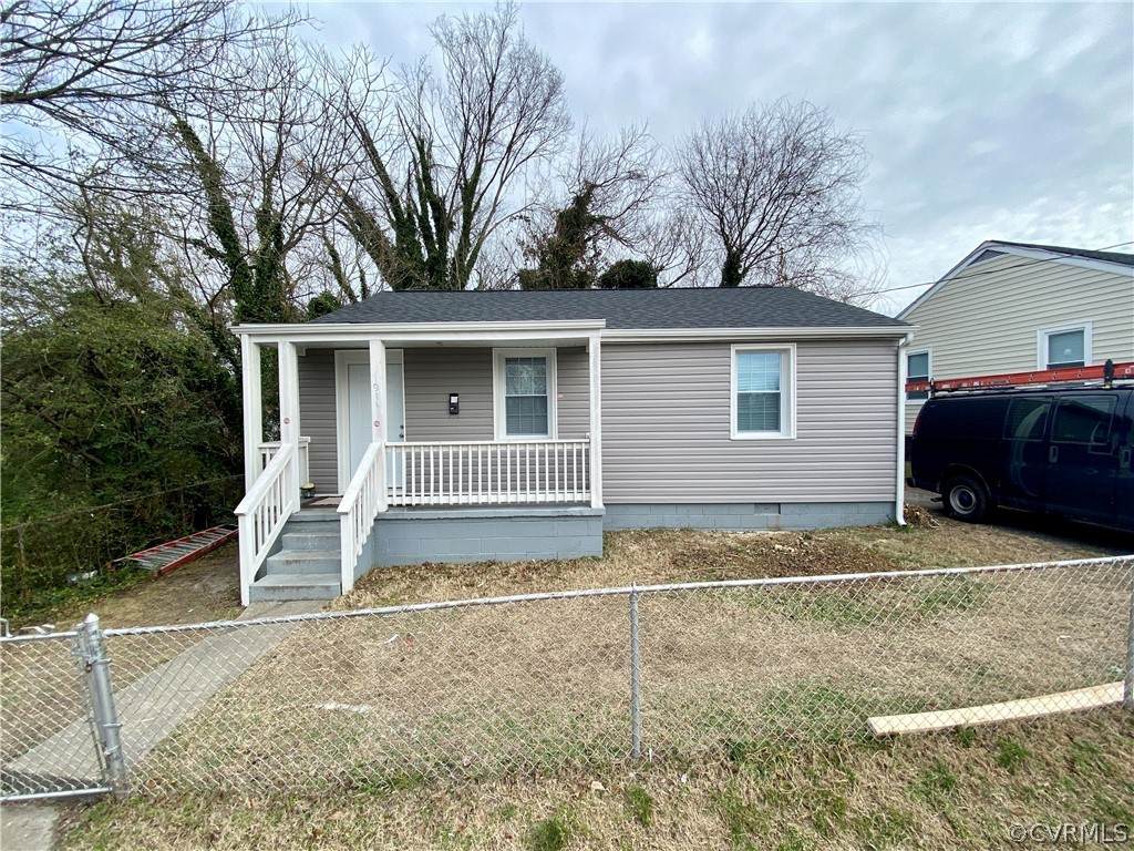911 Harding Street - Photo 1