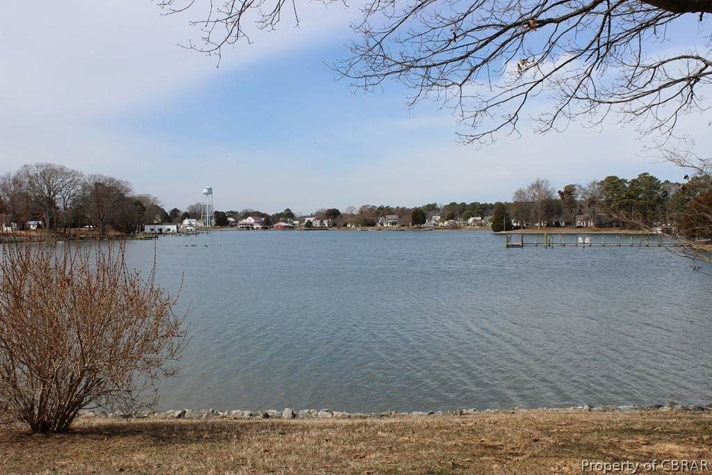 291 Colieville Lane - Photo 1
