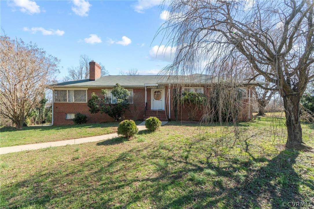 403 Azalea Avenue - Photo 1