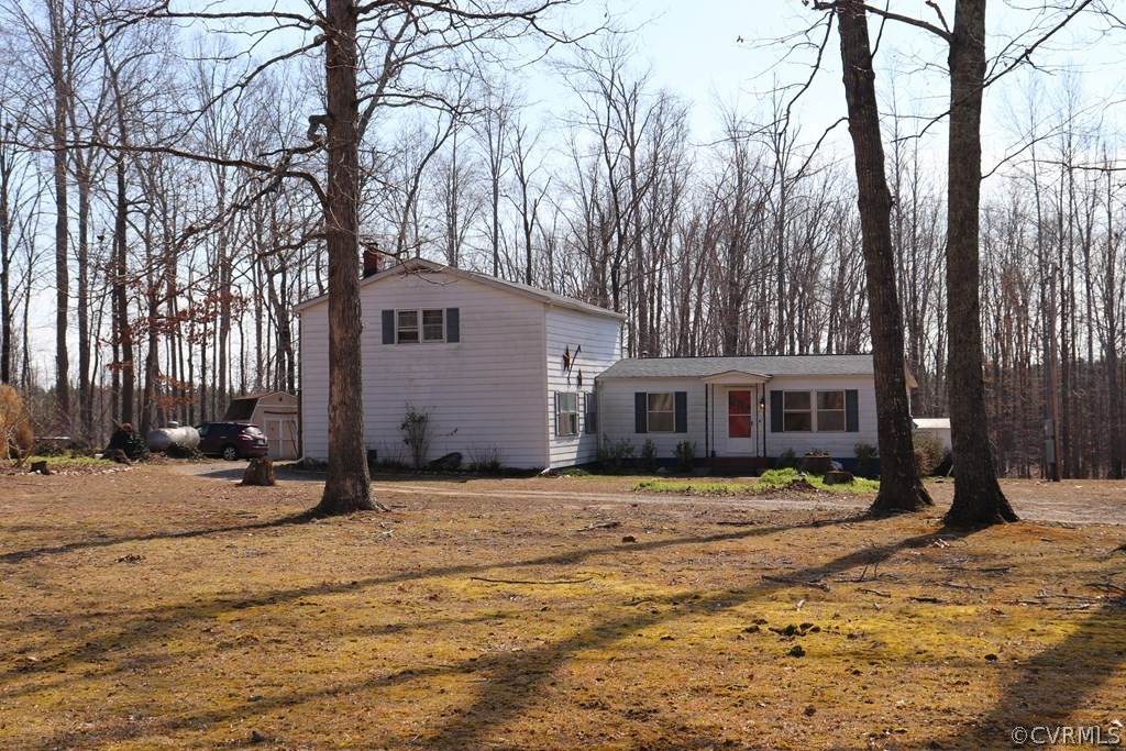 831 Doswell Town Rd - Photo 1