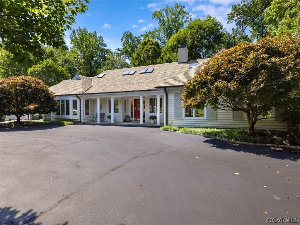 4919 Lockgreen Circle - Photo 1