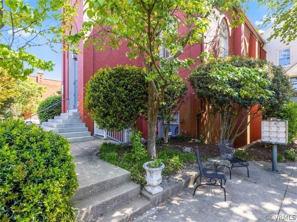 2511 Broad Street - Photo 1
