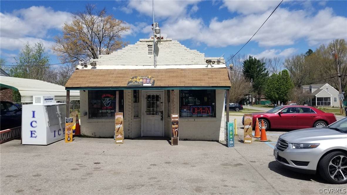 4800 River Road - Photo 1