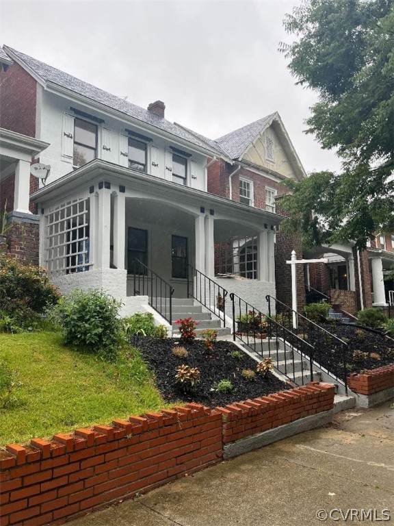 2318 Maplewood Avenue - Photo 1