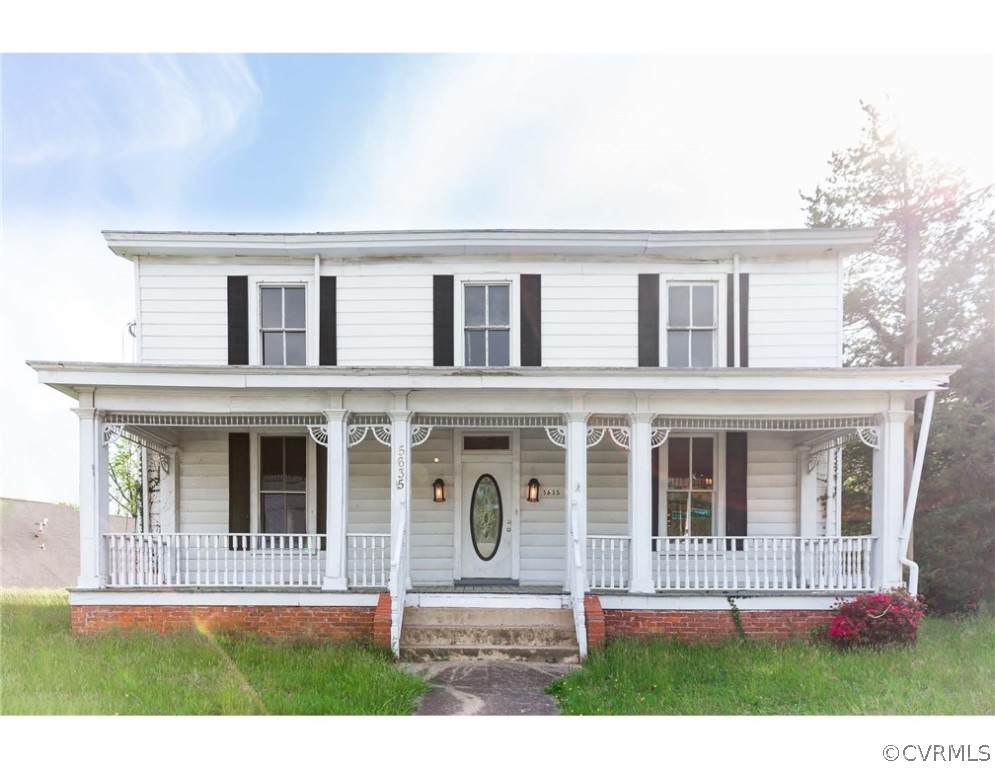 5635 Forest Hill Avenue - Photo 1