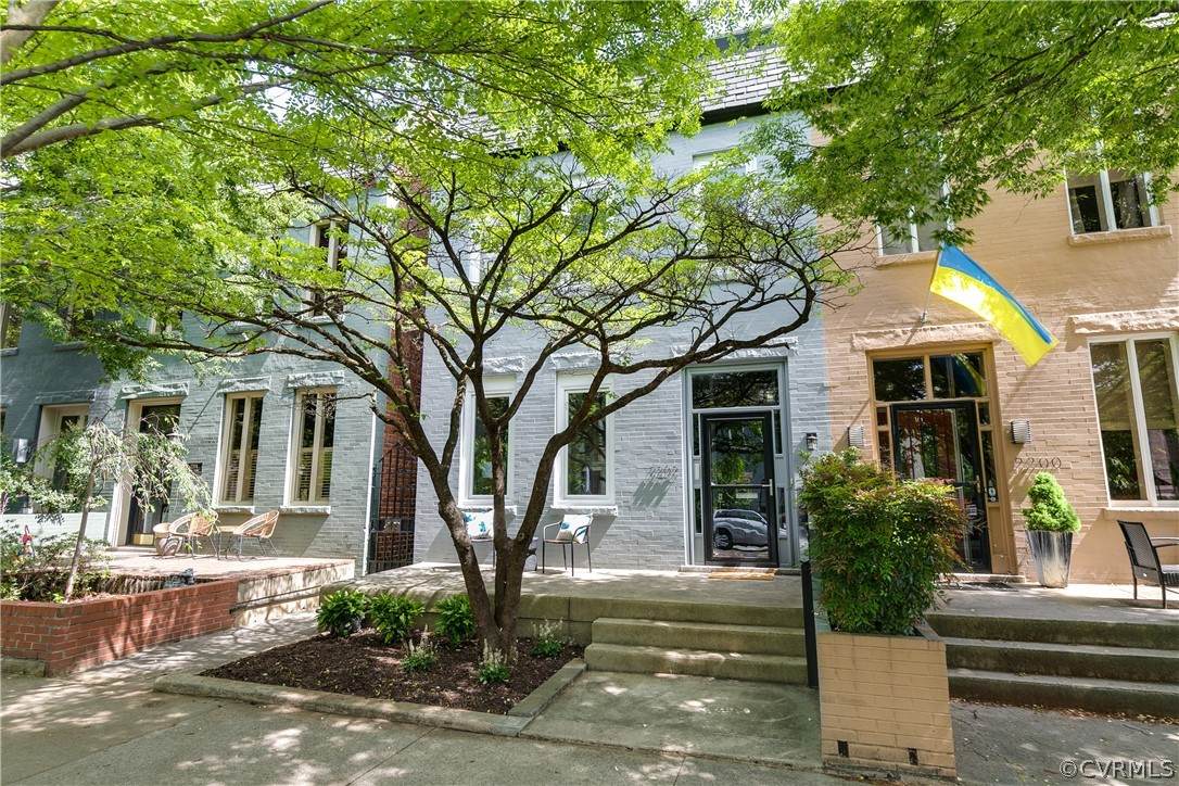 2202 Floyd Avenue - Photo 1
