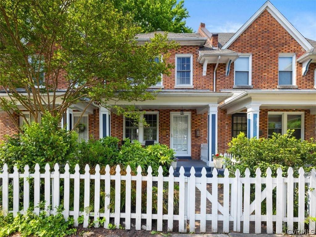 3115 Ellwood Avenue - Photo 1