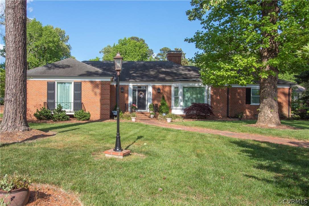 905 Mansion Drive - Photo 1