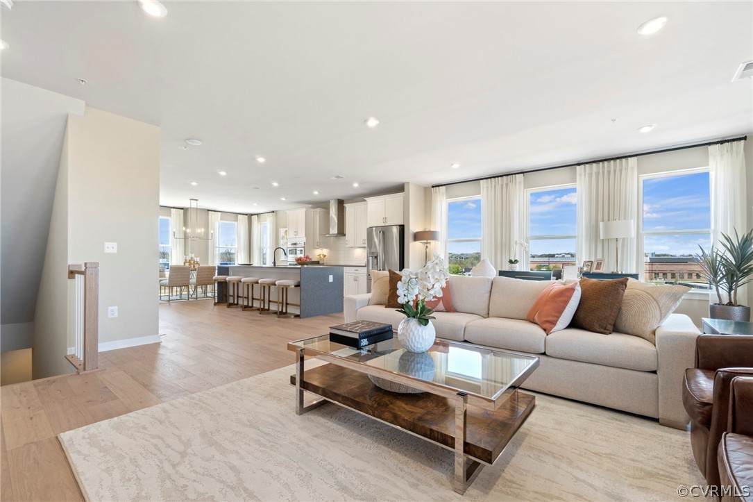 1021 N Lombardy Street - Photo 1