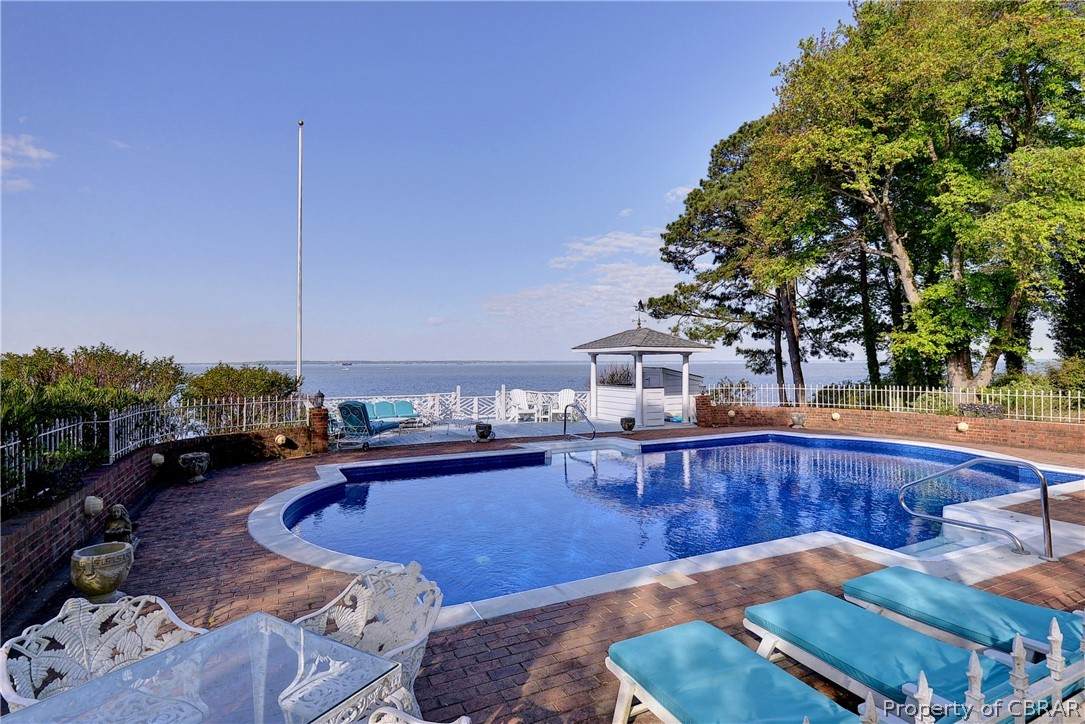 30 Ferguson Cove - Photo 1