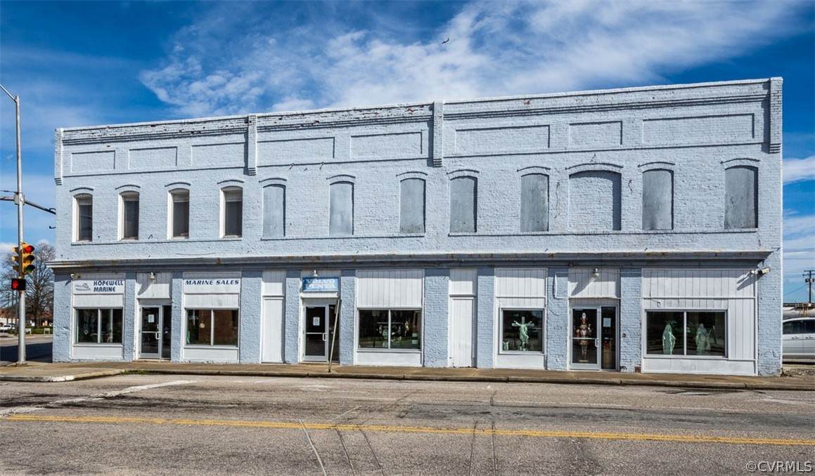 101 Main Street - Photo 1