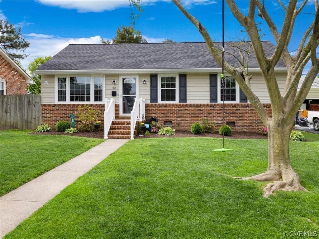 321 Yorktown Drive - Photo 1