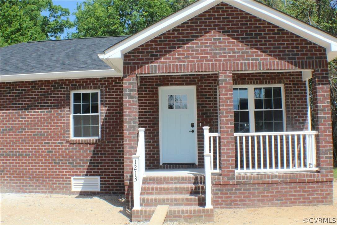 1213 Broadway Avenue - Photo 1