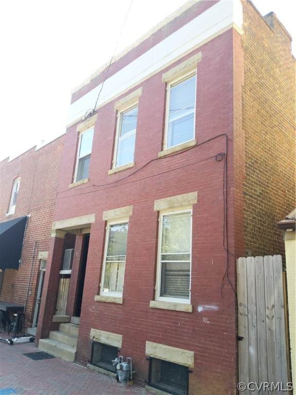 4 Harrison Street - Photo 1