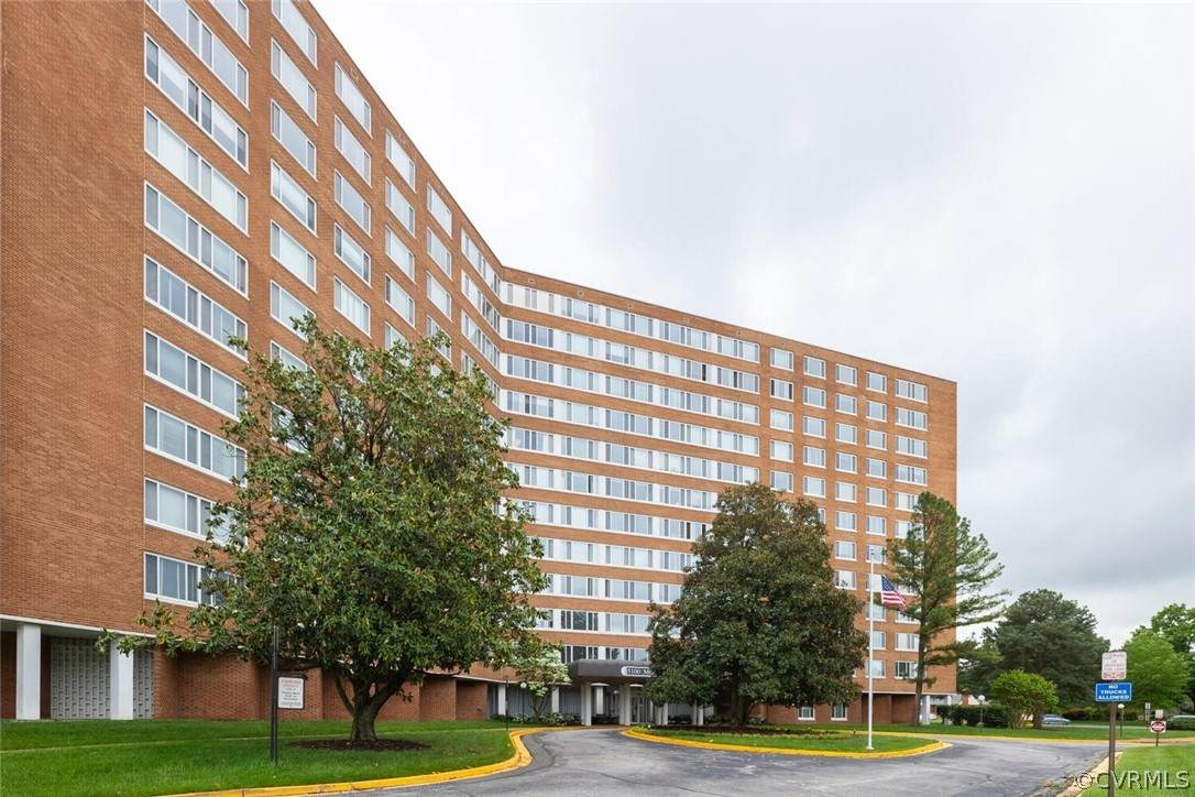 5100 Monument Avenue - Photo 1