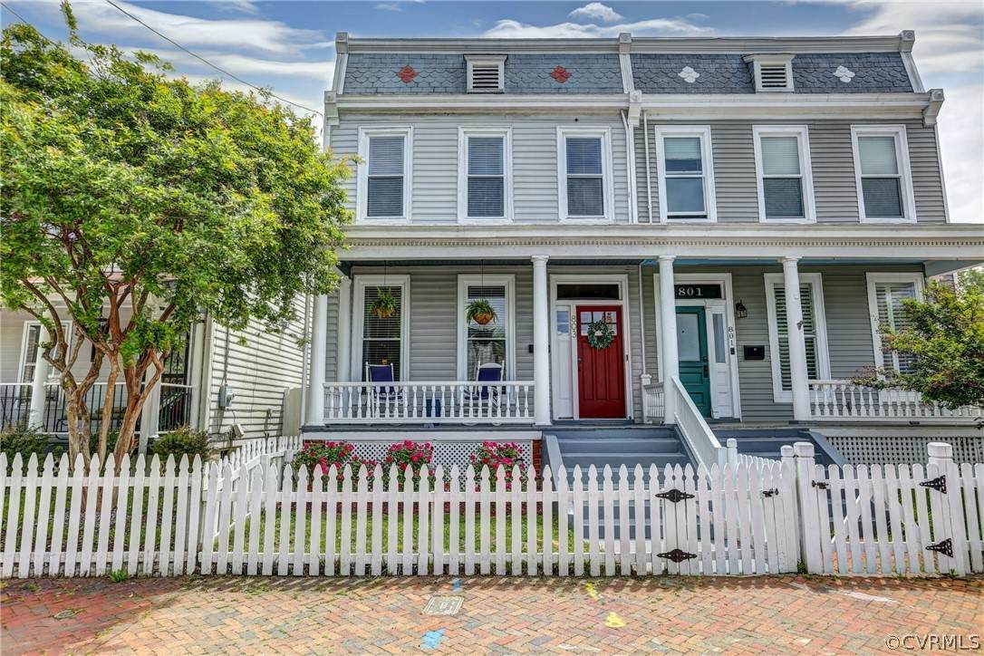 803 27th Street - Photo 1