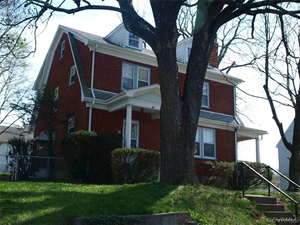 729 Donaghe Street - Photo 1