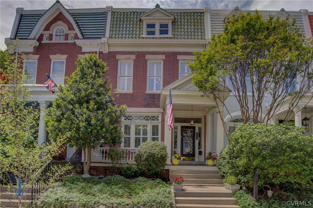 2319 Grace Street - Photo 1