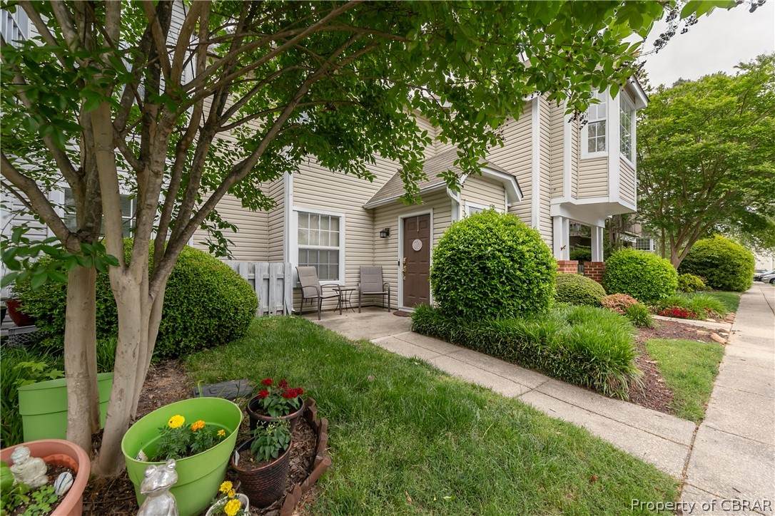 103 Stratford Drive - Photo 1