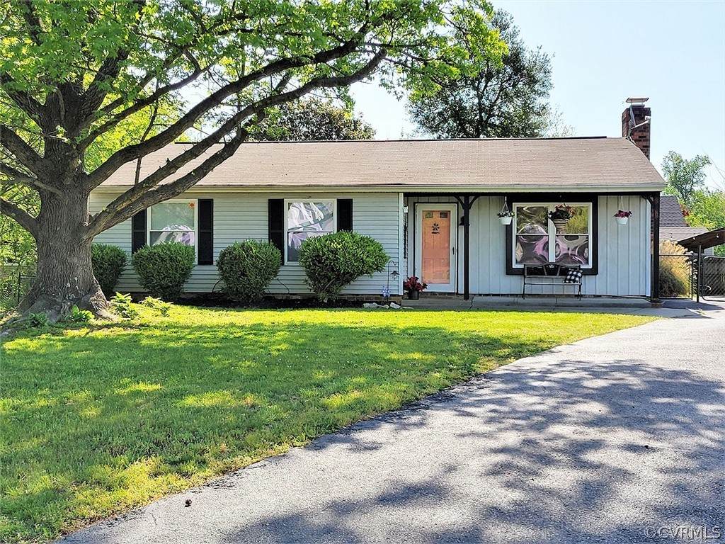 7437 Jennifer Circle - Photo 1