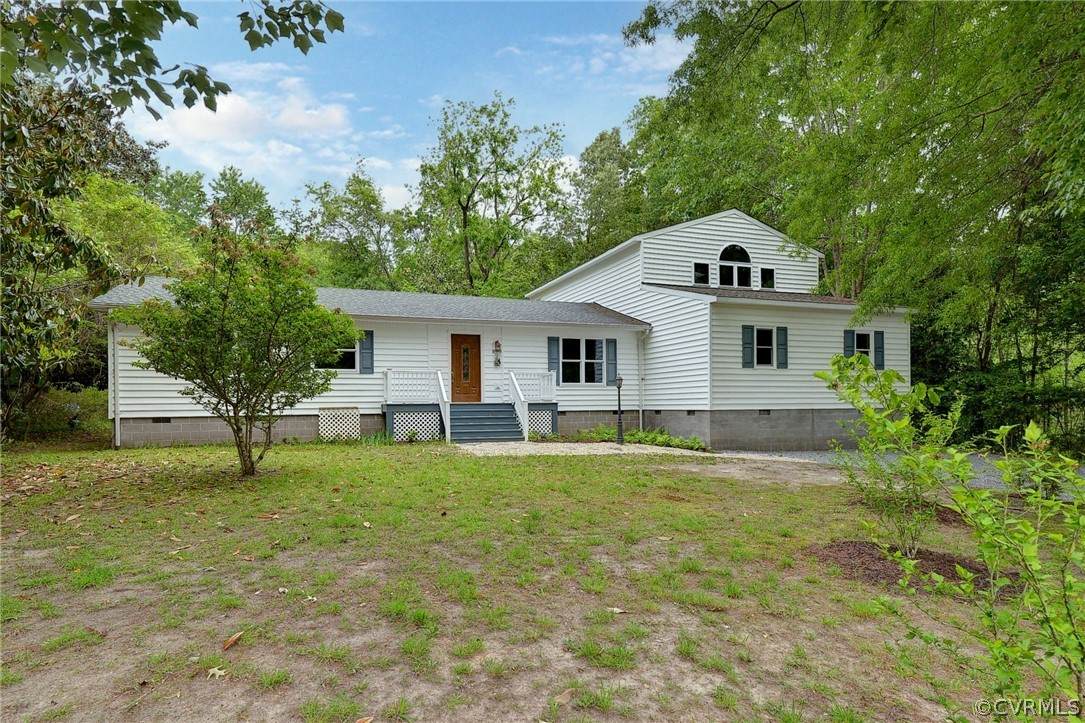517 Riverside Drive - Photo 1