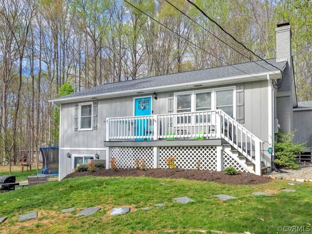 2160 Lakeview Drive - Photo 1