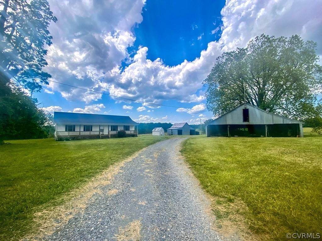 2586 Five Forks Rd - Photo 1