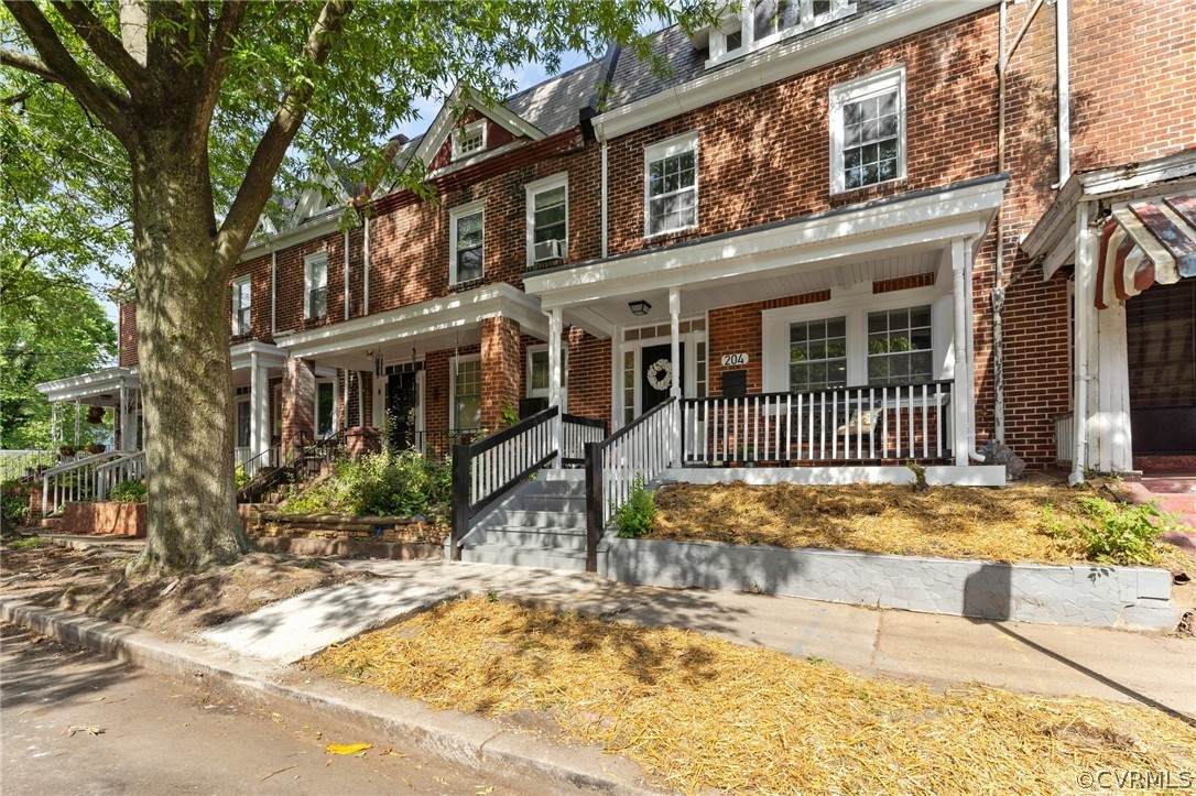204 Addison Street - Photo 1