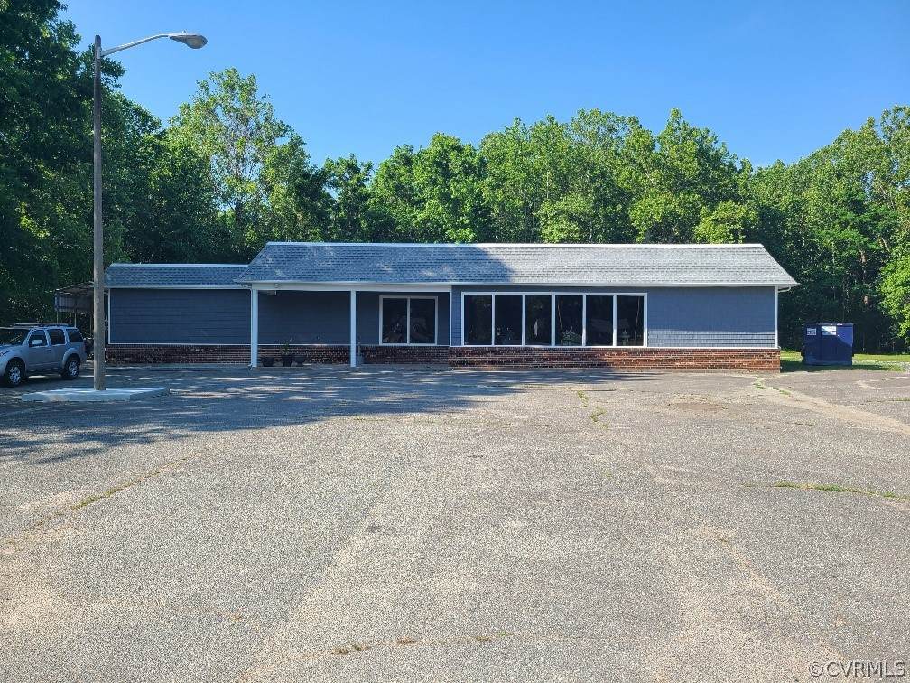 15268 Kings Highway - Photo 1