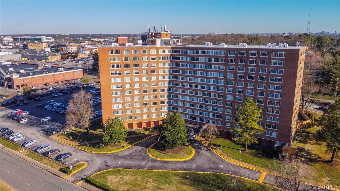 5100 Monument Avenue - Photo 1