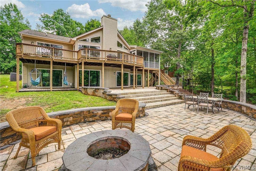 5500 Dogwood Tree Lane - Photo 1