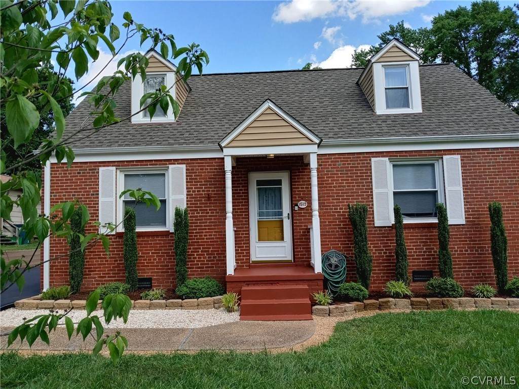 1519 Skipwith Road - Photo 1