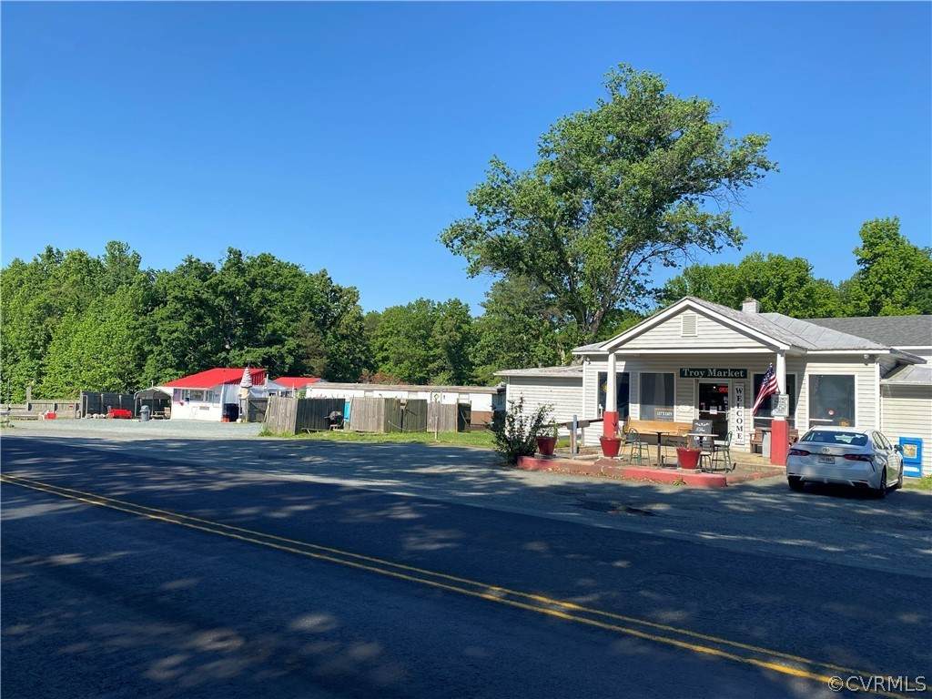 19321 James Madison Highway - Photo 1