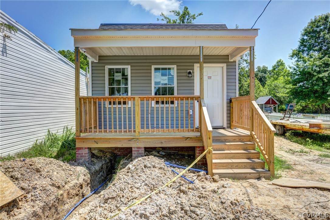 1905 28th Street - Photo 1
