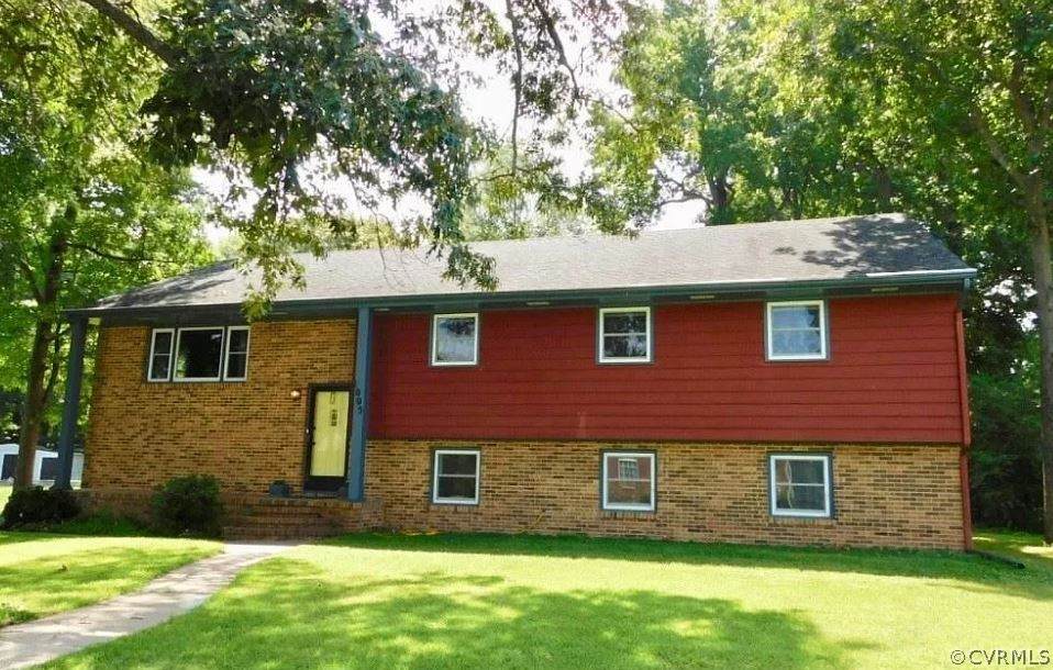 1005 Smithfield Avenue - Photo 1