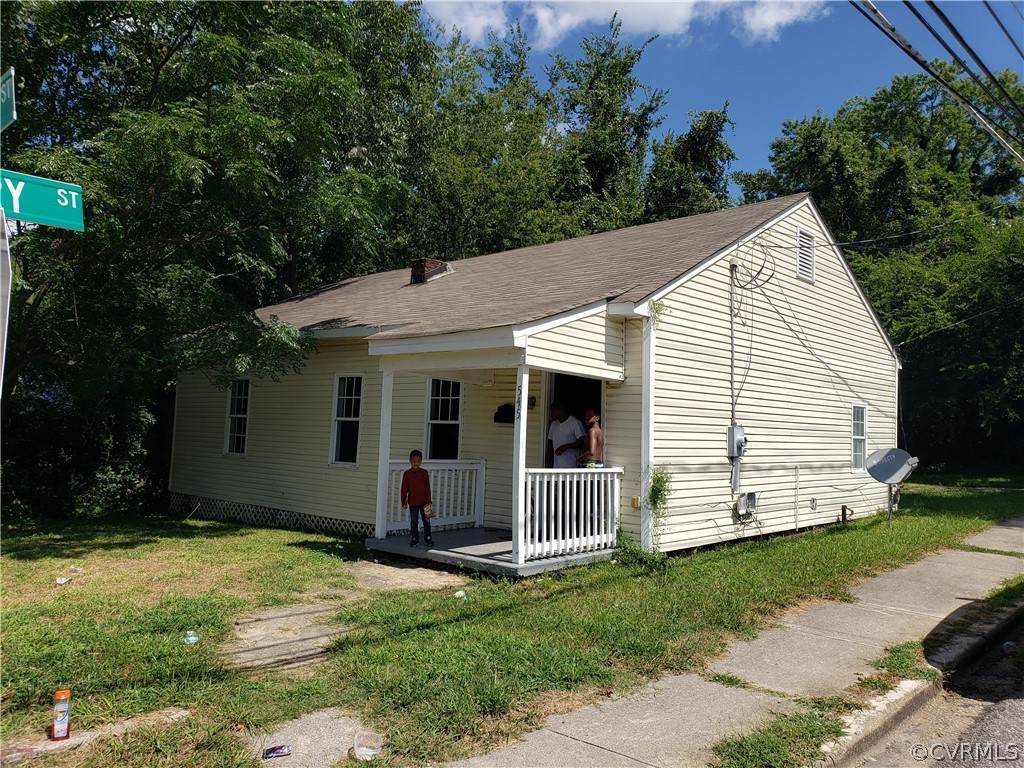 545 Clinton Street - Photo 1