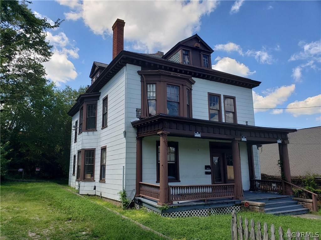 722 Sycamore Street - Photo 1