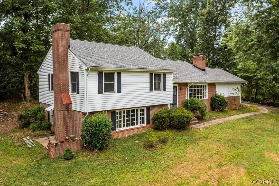 8511 Chelmford Road - Photo 1