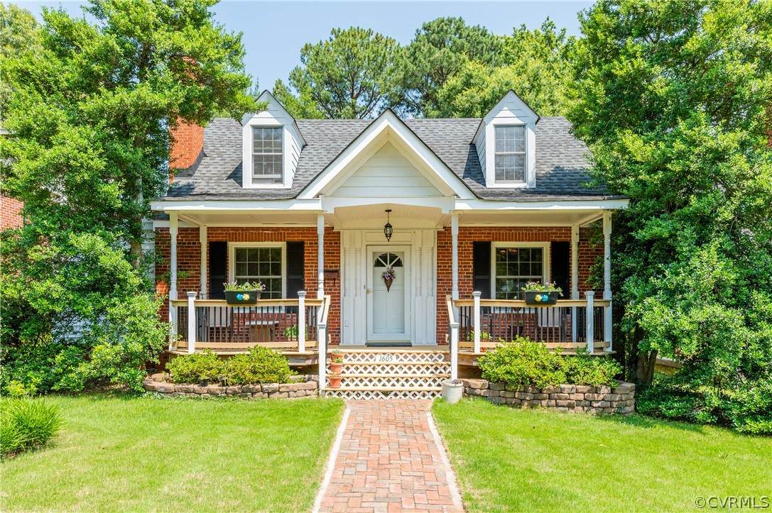 1605 Westover Hills Boulevard - Photo 1